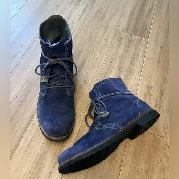 Shoes - Bussola blue suede tie women’s ankle boots. Size 41